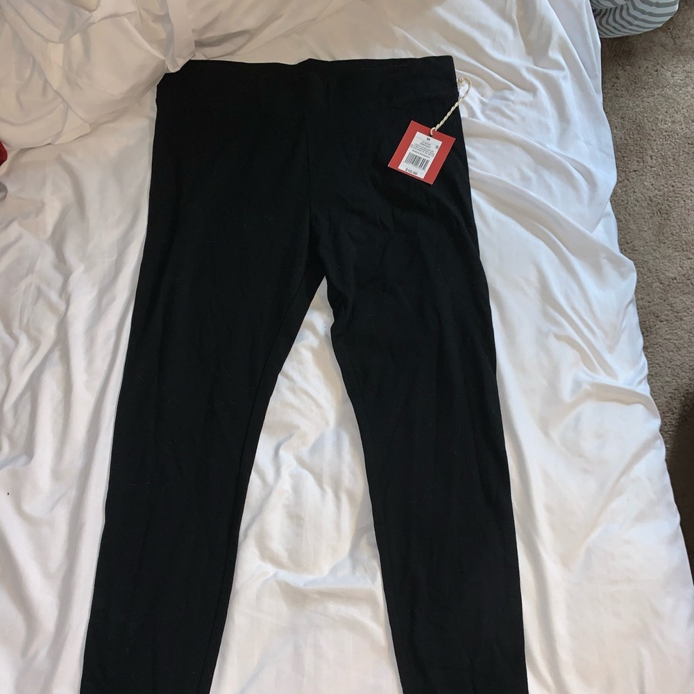 Black leggings